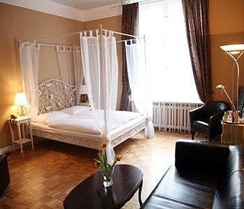Hotel-maison Am Olivaer Platz 3* Berlino